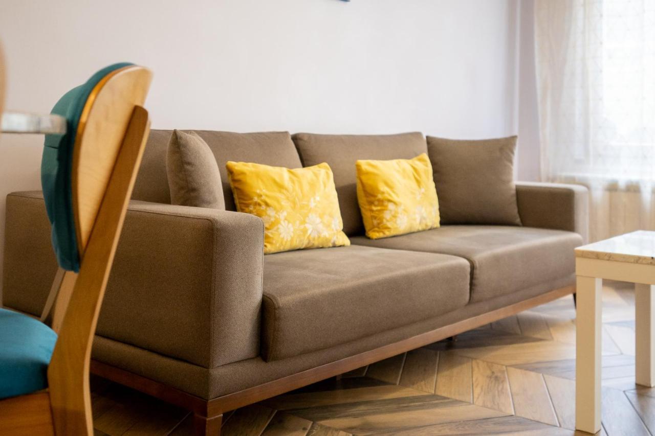 Sunny Apartment In Studentski Grad, Behind Unss Sofia Luaran gambar