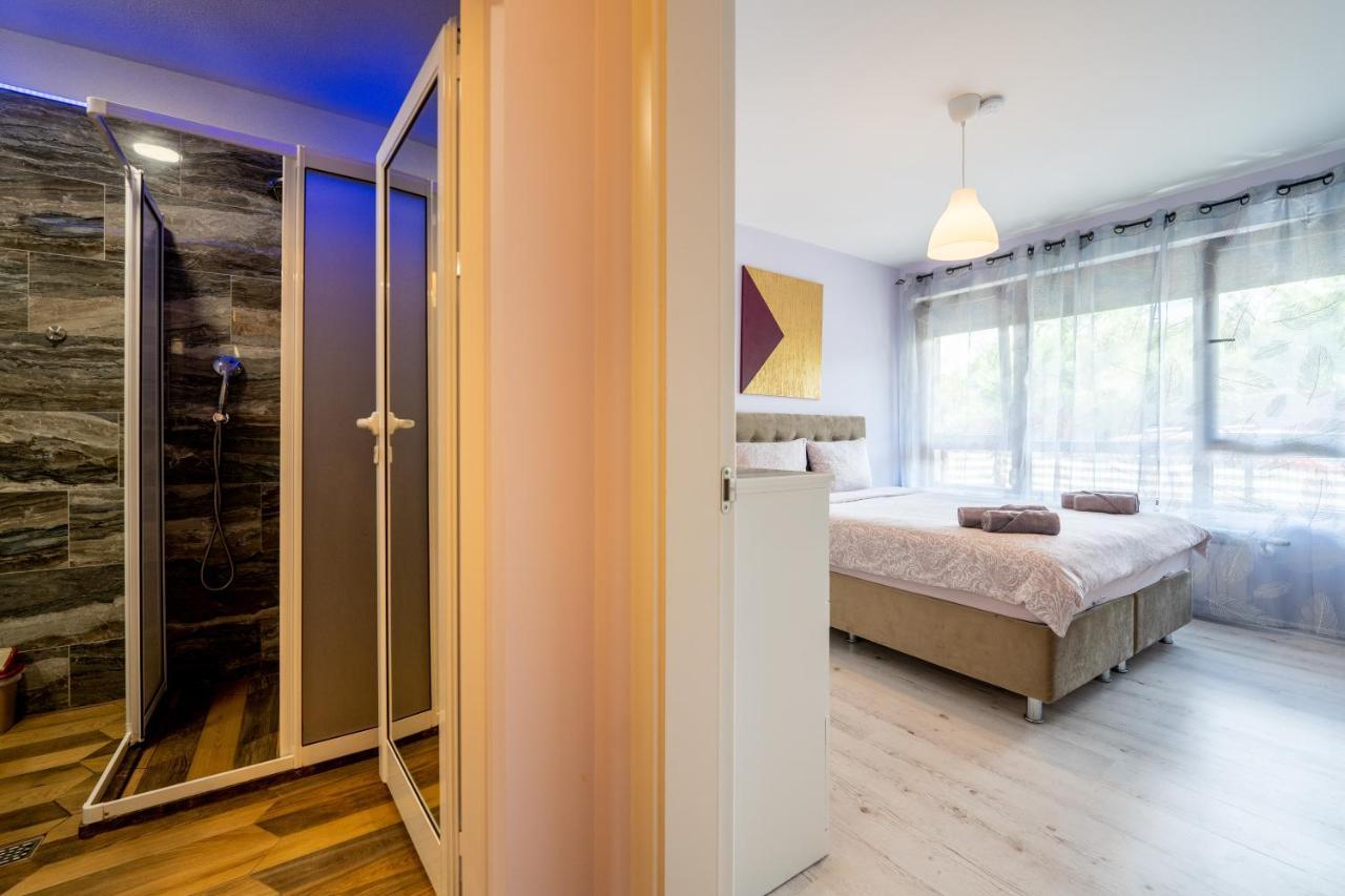 Sunny Apartment In Studentski Grad, Behind Unss Sofia Luaran gambar