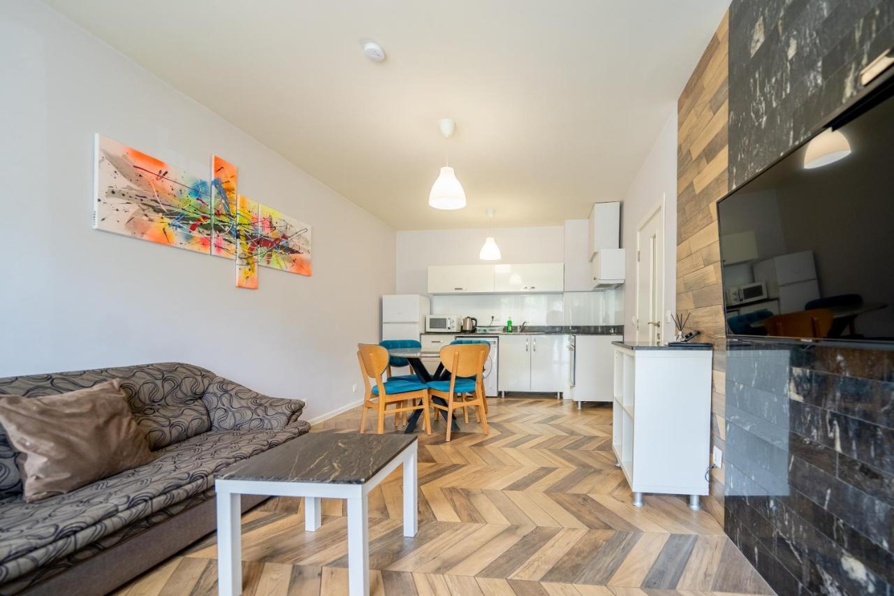 Sunny Apartment In Studentski Grad, Behind Unss Sofia Luaran gambar