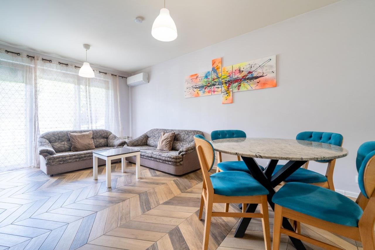 Sunny Apartment In Studentski Grad, Behind Unss Sofia Luaran gambar