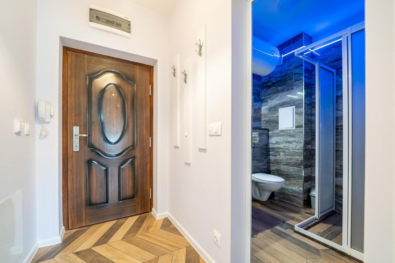 Sunny Apartment In Studentski Grad, Behind Unss Sofia Luaran gambar